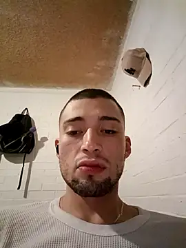 Suggarwhite18CM online show from November 8, 7:45 pm