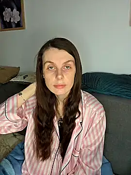 Snapshot of chachalette444 chatting on February 14, 12:35 pm chachalette444 online show from February 14, 12:35 pm