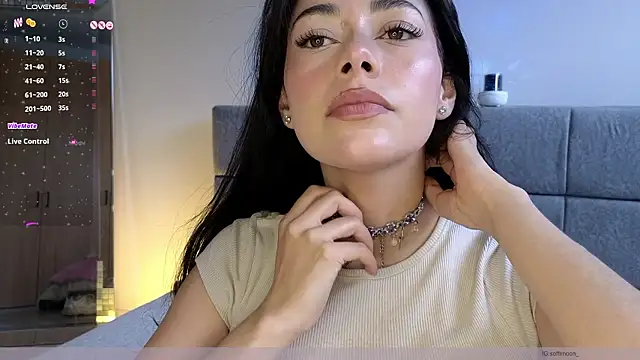 Snapshot of Soffimoon_ chatting on March 6, 9:00 pm Soffimoon online show from March 6, 9:00 pm