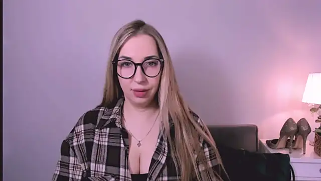 AriaDesire online show from April 21, 6:52 am