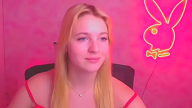 Milka kiss  online show from February 28, 10:30 am