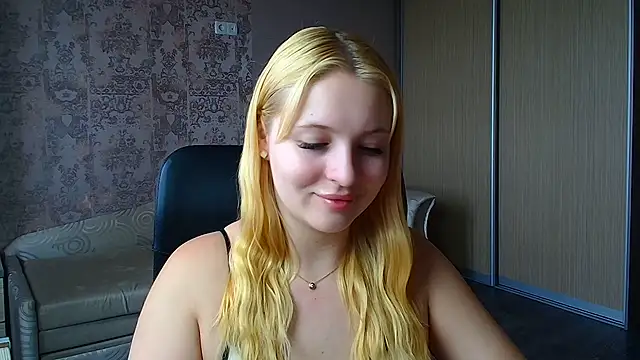 Snapshot of Milka_kiss_ chatting on June 13, 7:39 am Milka kiss online show from June 13, 7:39 am