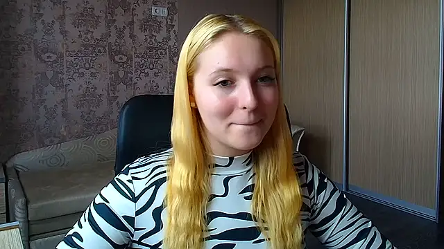 Snapshot of Milka_kiss_ chatting on June 20, 1:14 pm Milka kiss online show from June 20, 1:14 pm