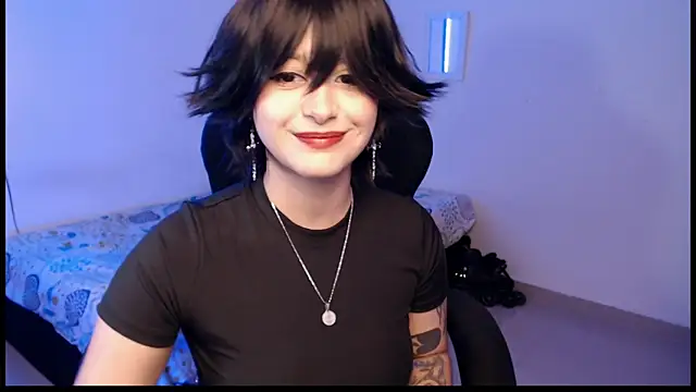 liz-beths online show from May 30, 1:25 am