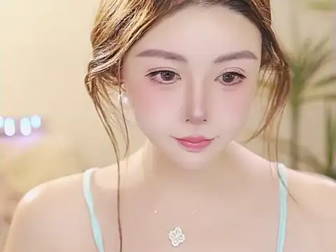 Snapshot of Qiaoqiao_ chatting on May 15, 4:14 pm Qiaoqiao online show from May 15, 4:14 pm