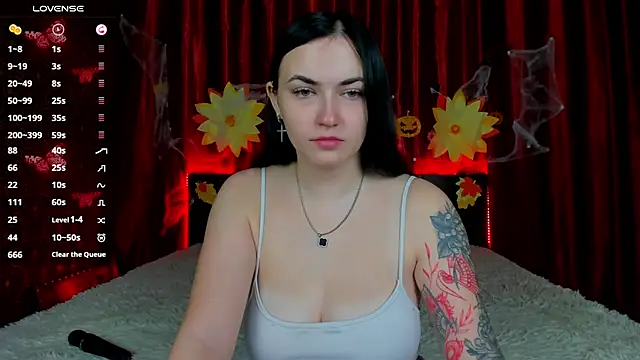 Witch Lady online show from November 3, 7:20 am