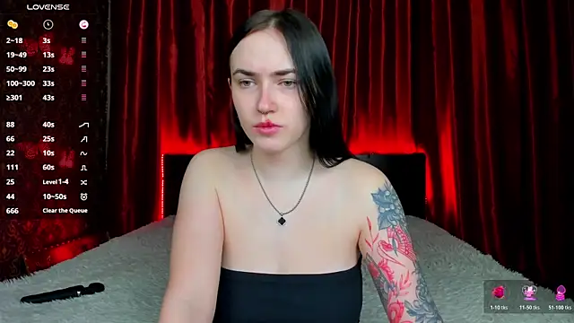 Witch Lady online show from March 29, 6:13 am