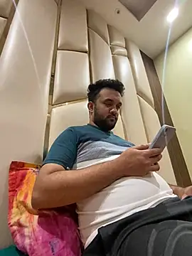 Snapshot of BengaliBabu_Rohan chatting on December 24, 6:39 pm BengaliBabu Rohan online show from December 24, 6:39 pm