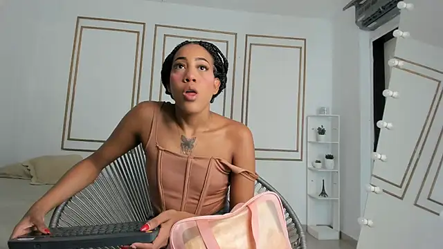 Snapshot of flavia_cruz chatting on September 21, 7:37 pm flavia cruz online show from September 21, 7:37 pm