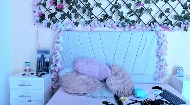 Snapshot of baby_kaliope chatting on March 15, 3:06 pm baby kaliope online show from March 15, 3:06 pm