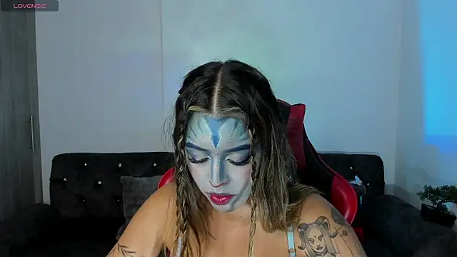 zoee jackson online show from October 31, 4:13 am