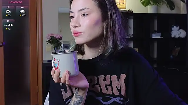 alicekiit online show from September 14, 4:50 pm