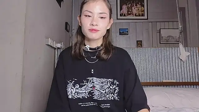 alicekiit online show from April 4, 5:43 pm