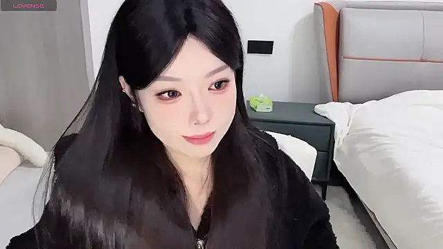 Q-ing online show from December 3, 1:08 am