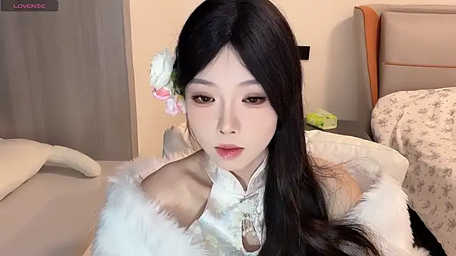 Q-ing online show from December 19, 3:08 pm