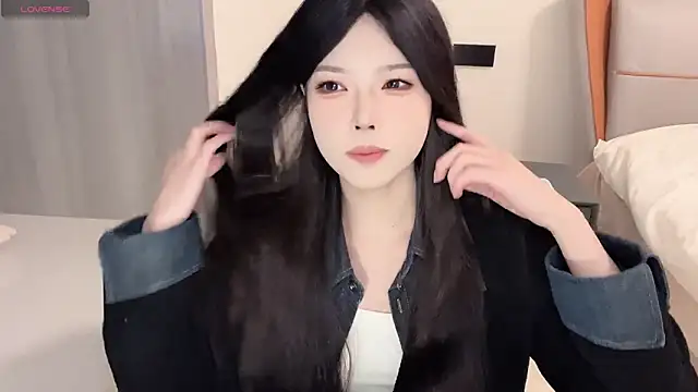 Q-ing online show from January 3, 12:41 pm