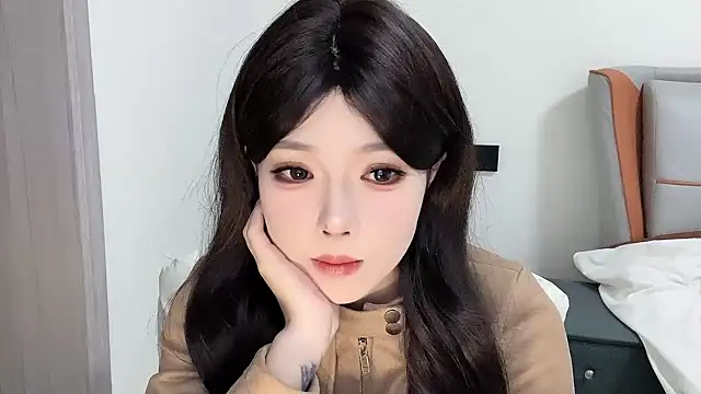 Q-ing online show from February 14, 2:12 pm