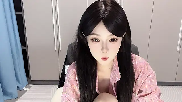 Q-ing online show from October 11, 2:04 pm