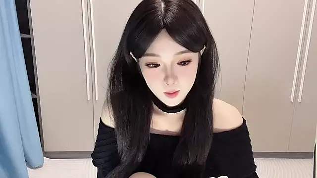 Q-ing online show from November 3, 12:39 pm