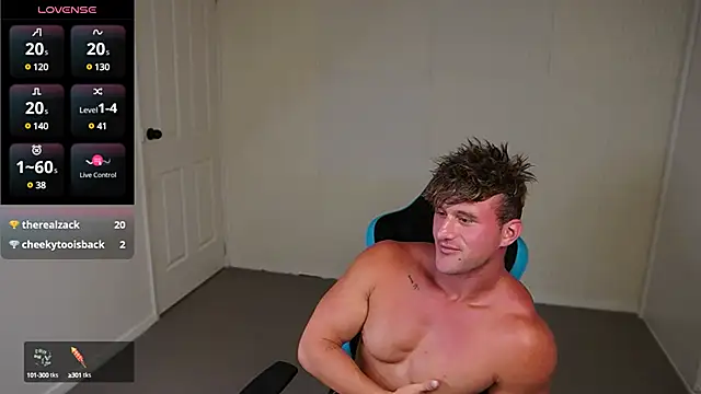 Snapshot of _DownUnderFit_ chatting on December 8, 9:57 am  DownUnderFit  online show from December 8, 9:57 am