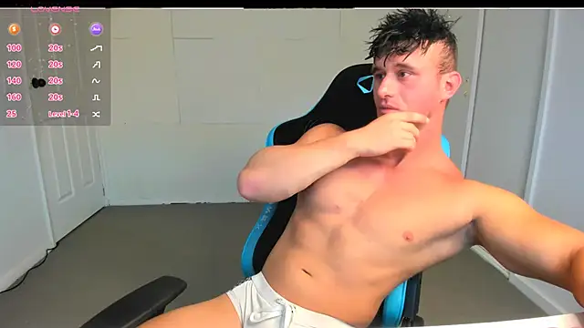 Snapshot of _DownUnderFit_ chatting on March 22, 9:53 pm  DownUnderFit  online show from March 22, 9:53 pm