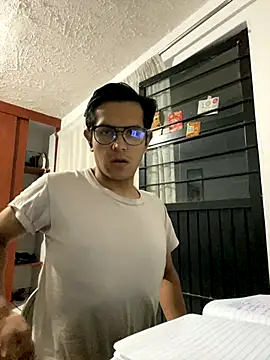 Snapshot of tomahto- chatting on October 20, 5:08 am tomahto- online show from October 20, 5:08 am