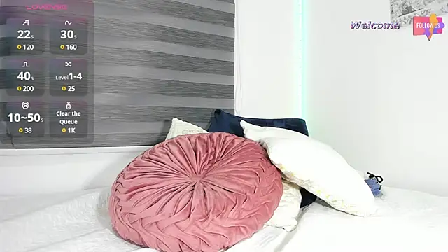 MEGANTARLY09 online show from March 14, 3:04 am