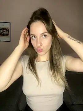 Snapshot of EdnaBradley chatting on October 18, 2:40 pm EdnaBradley online show from October 18, 2:40 pm