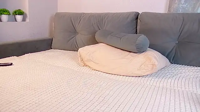 Ellaeternity online show from February 6, 10:37 am