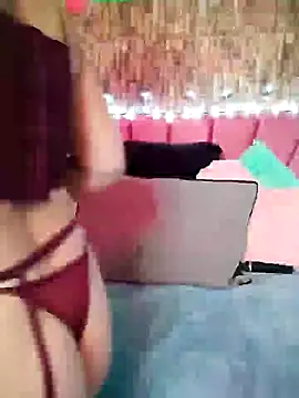 Snapshot of Isabelle_Lov18 chatting on December 13, 4:00 am Isabelle Lov18 online show from December 13, 4:00 am