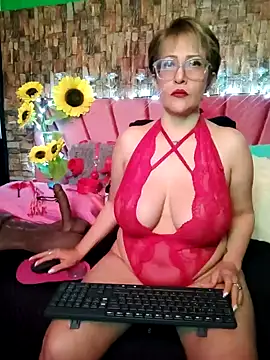 Snapshot of Isabelle_Lov18 chatting on January 16, 3:45 am Isabelle Lov18 online show from January 16, 3:45 am