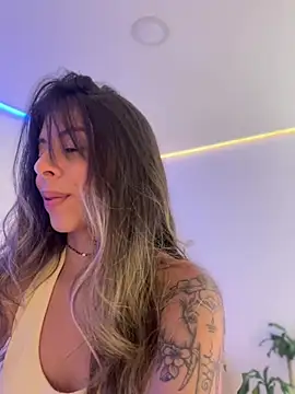 AmmyCollinsW online show from April 21, 8:12 pm