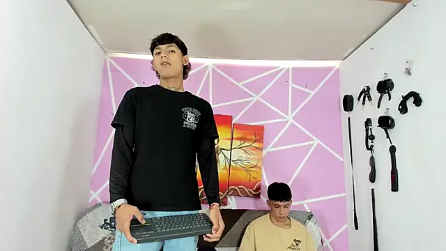 Snapshot of Fresahot2005 chatting on January 27, 7:13 pm Fresahot2005 online show from January 27, 7:13 pm