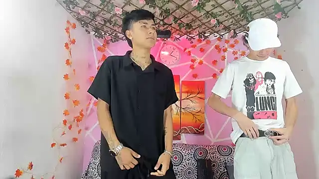 Snapshot of Fresahot2005 chatting on November 23, 2:17 pm Fresahot2005 online show from November 23, 2:17 pm