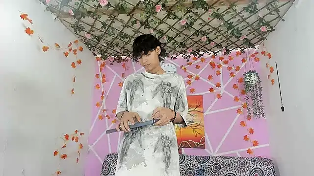 Snapshot of Fresahot2005 chatting on December 19, 7:10 pm Fresahot2005 online show from December 19, 7:10 pm