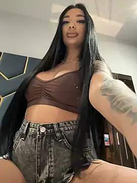 amirahylerr online show from December 15, 8:04 pm