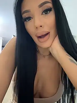 amirahylerr online show from January 8, 9:01 pm