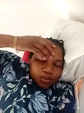 Snapshot of Bustyslave48 chatting on November 27, 7:10 am Bustyslave48 online show from November 27, 7:10 am