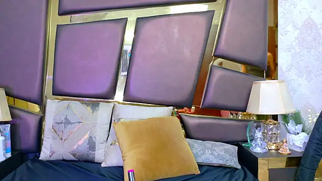 NicoleEsposito online show from March 25, 12:33 pm