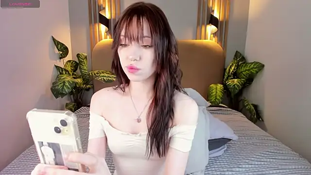 NikkiMiltons online show from November 18, 3:27 pm