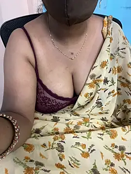 Snapshot of sajeetha chatting on July 9, 2:37 am sajeetha online show from July 9, 2:37 am