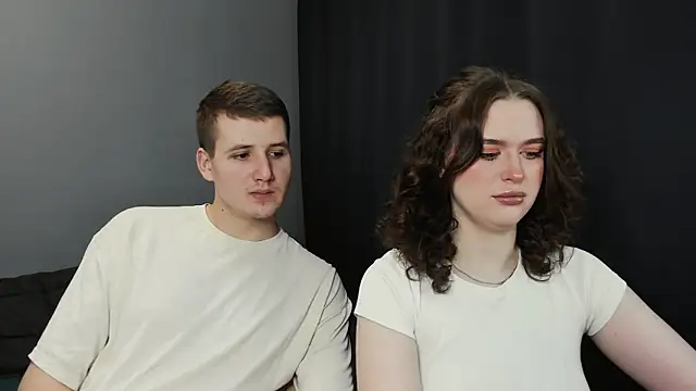 Snapshot of Pinku_kitsune chatting on February 22, 1:11 am Pinku kitsune online show from February 22, 1:11 am