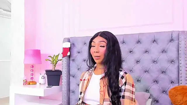 HaileeRoberts online show from January 6, 12:20 pm