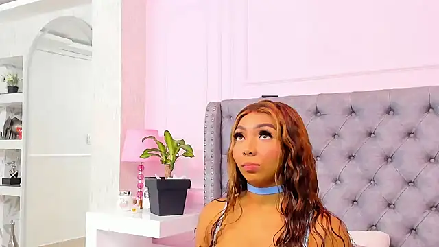 HaileeRoberts online show from February 21, 12:28 pm