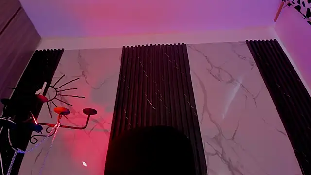 ALICEPOIXXXON online show from April 11, 6:01 pm