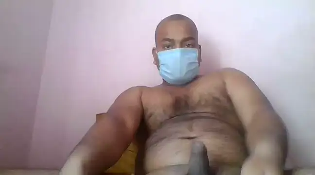 Snapshot of princeraj42 chatting on March 2, 4:39 am princeraj42 online show from March 2, 4:39 am