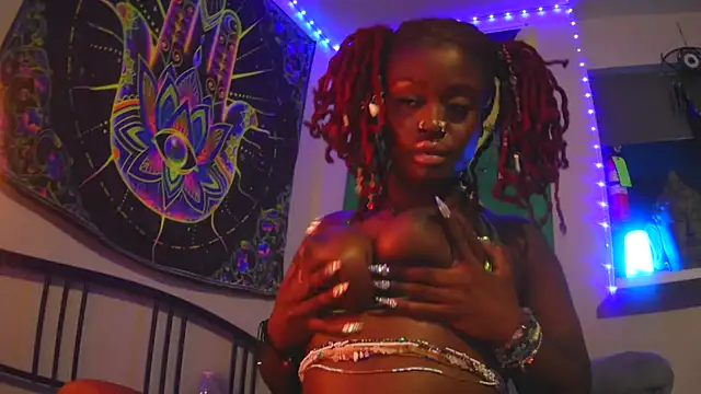 Snapshot of Tatithegoddess chatting on December 12, 11:29 am Tatithegoddess online show from December 12, 11:29 am