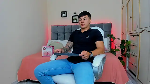 Cristopher strong online show from January 21, 12:50 pm