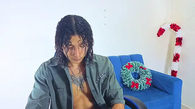 Snapshot of Demitryo chatting on November 22, 5:17 am Demitryo online show from November 22, 5:17 am