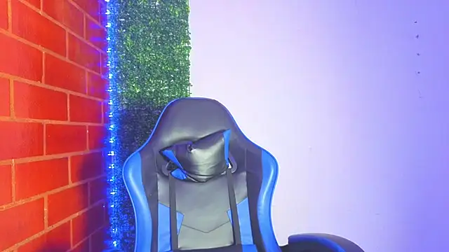 Demitryo online show from March 3, 3:45 am